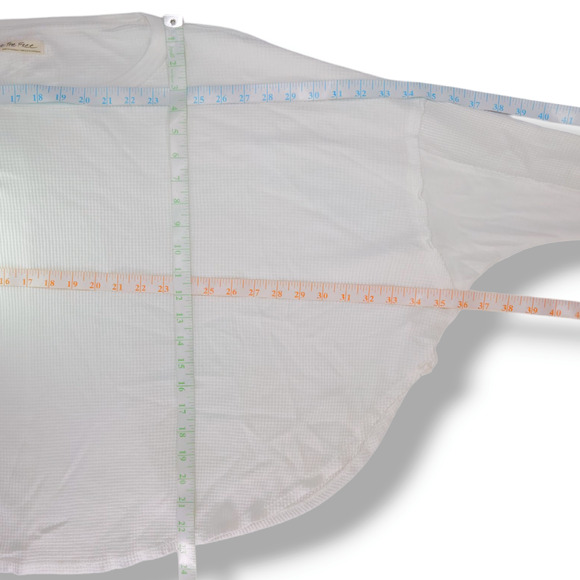 EUC Free People Oversized Microphone Drop Thermal XS 0-2 Ivory Slouchy Lagenlook - Picture 12 of 13